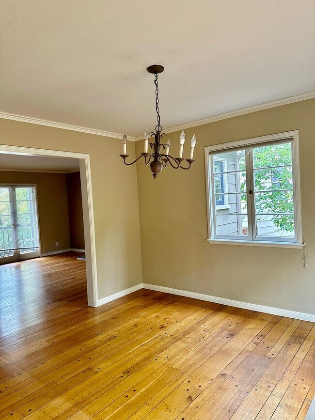 Foto del edificio - Charming home in Montclair!