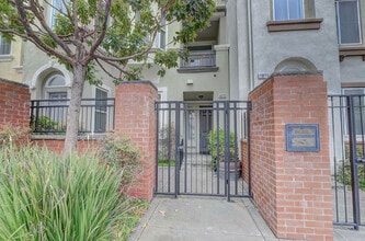 Building Photo - 1673 19th Ave