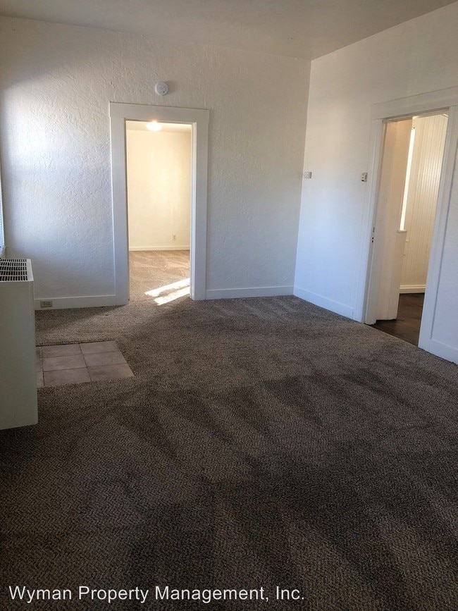 Building Photo - 1 br, 1 bath Apartment - 1629 E Street