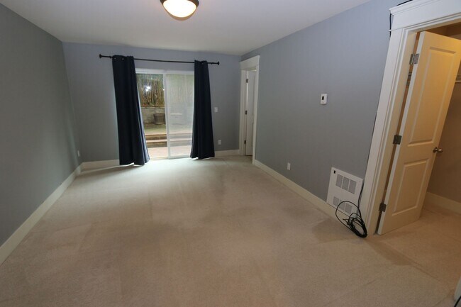 Foto del edificio - Wallingford 3bd/3.5ba, Vaulted Ceilings, G...