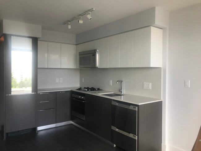 Photo du bâtiment - 538 7th Av W