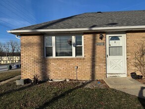 Building Photo - 3656-3658-3658 Clime Rd