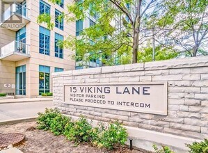 Building Photo - 15 Viking Ln