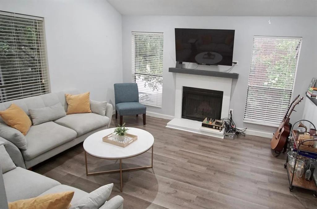 718 Fowler St, Houston, TX 77007 Condo for Rent in Houston, TX