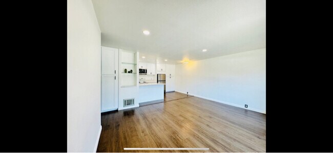 Foto del edificio - 6362 Rancho Mission Rd