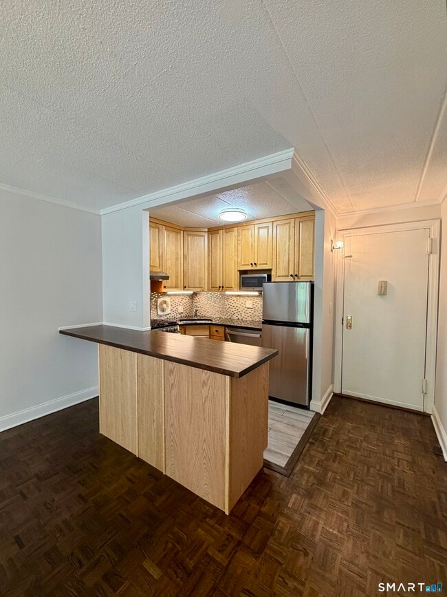 Building Photo - 27 Northill St