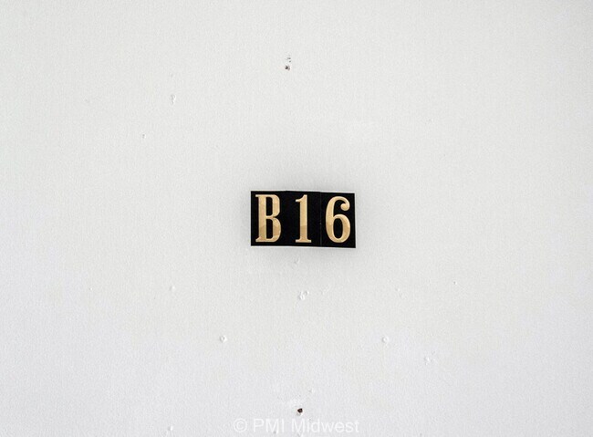 Foto del edificio - "Charming & Spacious 2-Bedroom Haven in Sh...