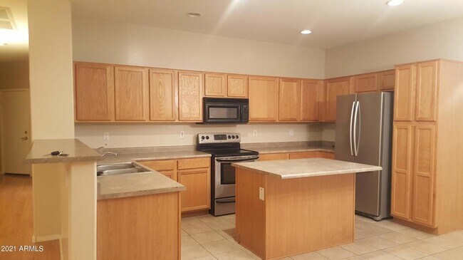 Foto del edificio - 12522 W Campina Dr