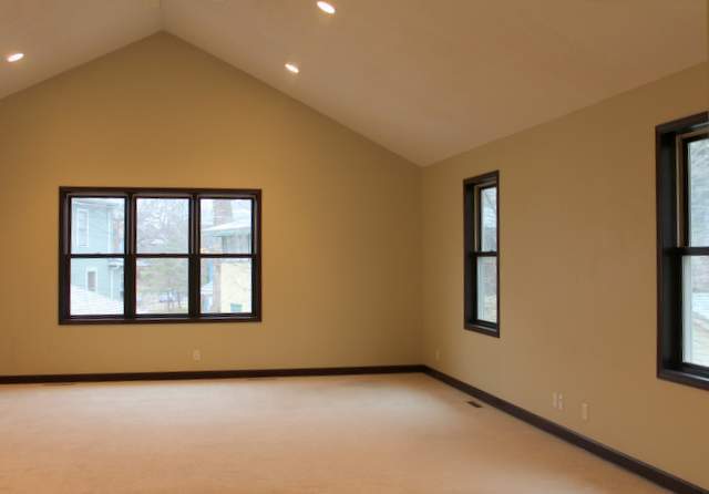 Foto del edificio - Spacious, 5bd, 2.5 renovated home in Midwa...
