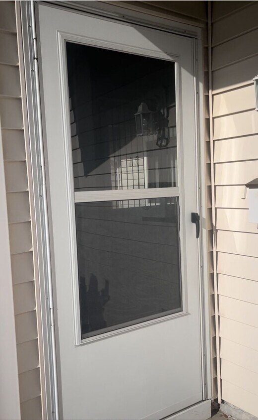 Primary Photo - 24 N Waterford Dr