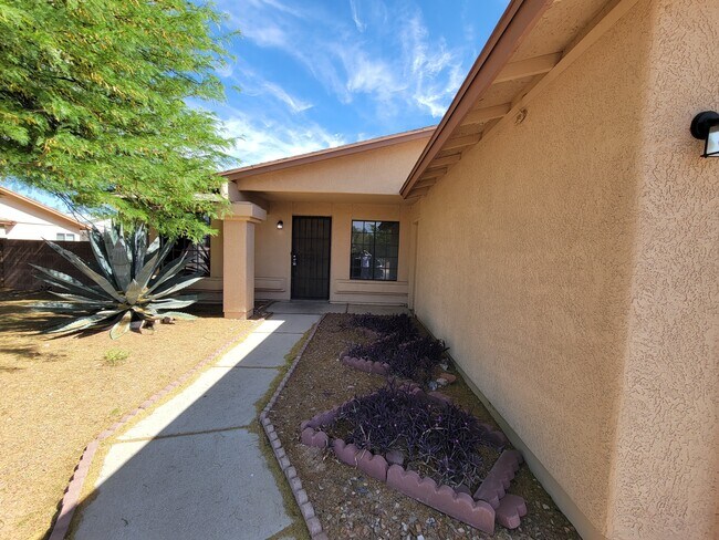 Foto del edificio - 9975 E Gray Hawk Dr