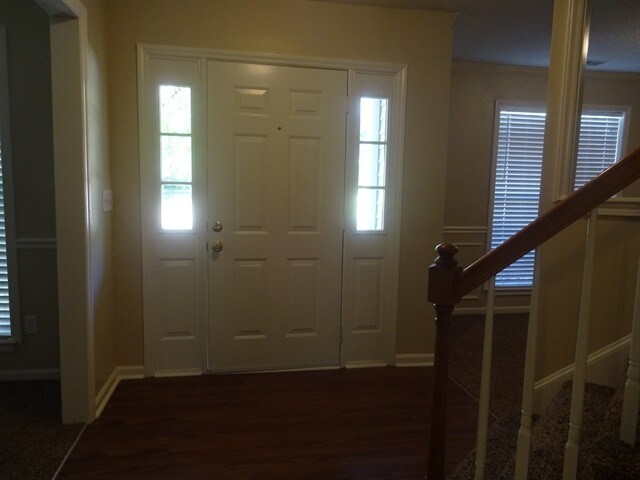 Building Photo - 10 Bonnie Woods Drive