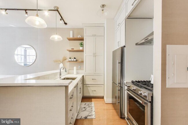 Foto del edificio - 2120 Vermont Ave NW