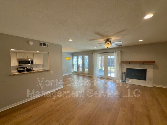 Foto del edificio - 7911 Parliament Pl