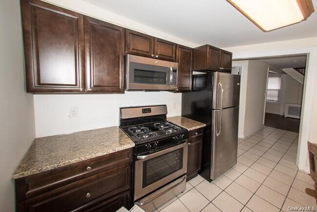 Foto del edificio - 8 N Perkins Ave