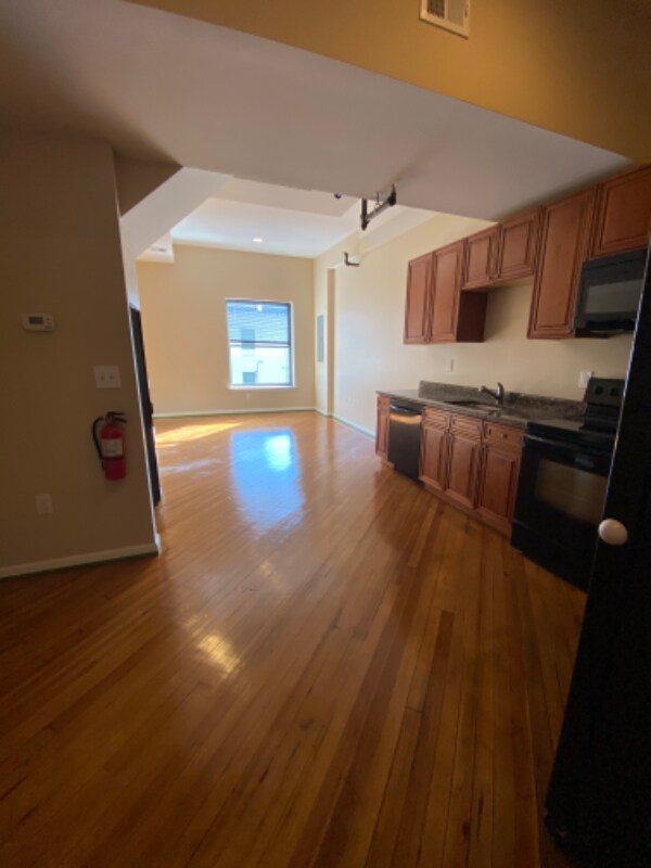 Building Photo - 56 S 3rd St