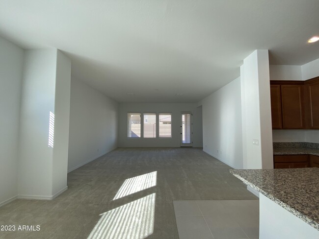 Foto del edificio - 442 W Golden Aspen Dr