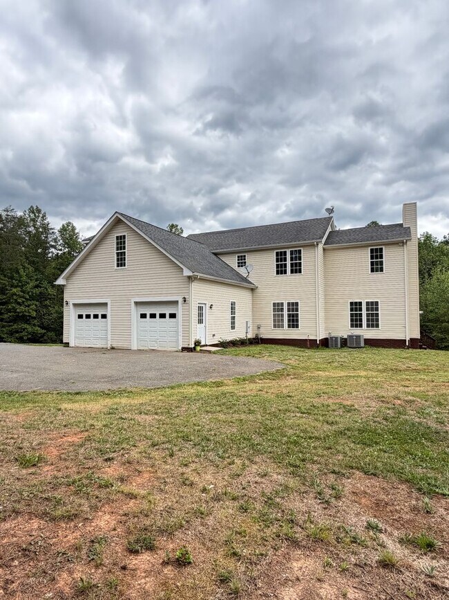 Foto del edificio - 106 Mountainside Drive
