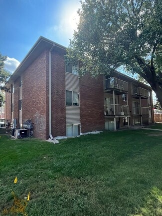 Building Photo - LINQ Portfolio