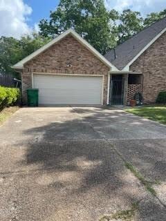 Building Photo - 1000 Rural St