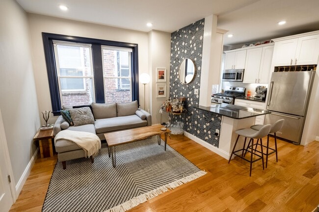 Photo - 81 Prince St Townhome