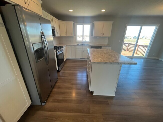 Foto del edificio - 3865 Elm Ridge Dr