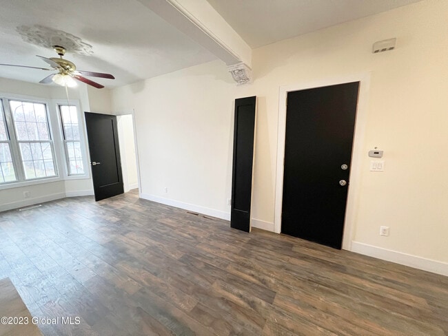 Building Photo - 169 Hoosick St