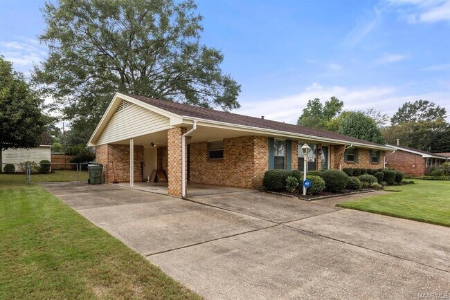 Building Photo - 4154 Sherman Way