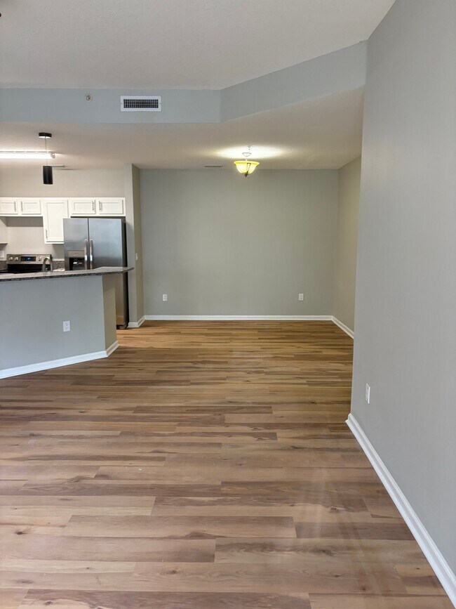 Foto del edificio - 785 Oakleaf Plantation Pkwy