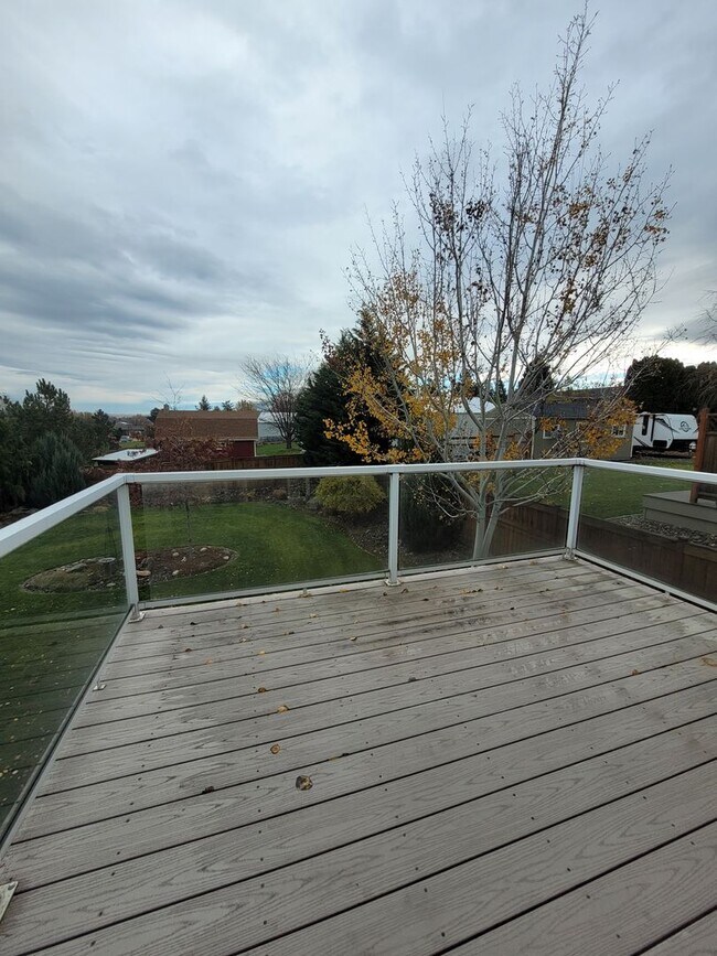 Foto del edificio - Well Maintained Family Home in Clarkston Heights