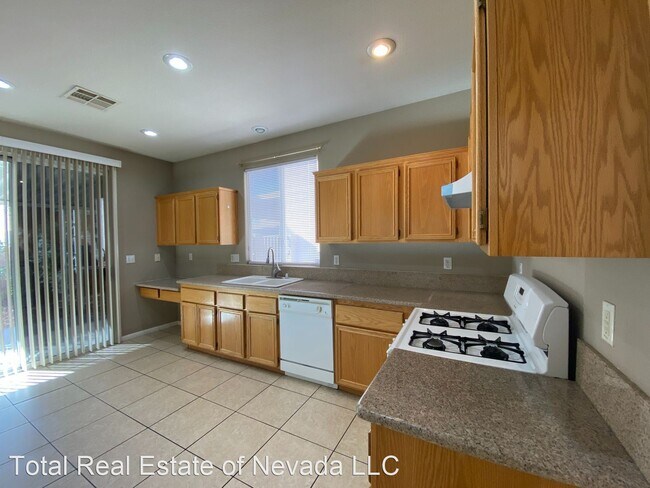 Building Photo - 3 br, 2 bath House - 8889 Kingswood Dr