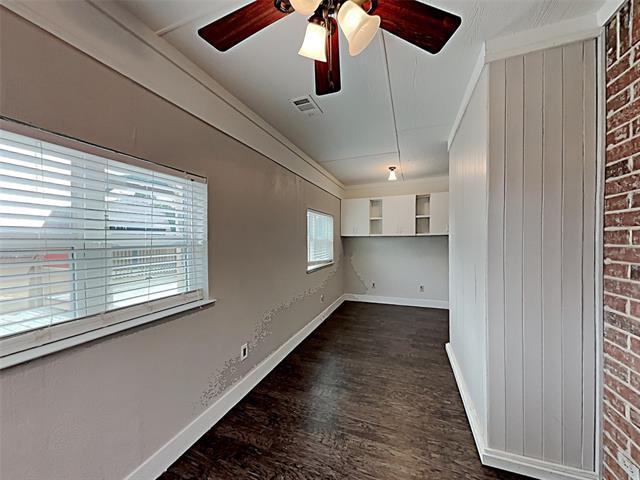 Foto del edificio - 551 SW Rand Dr