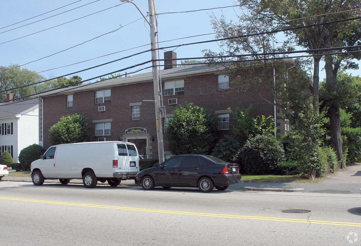 Primary Photo - 133-137 Pleasant St