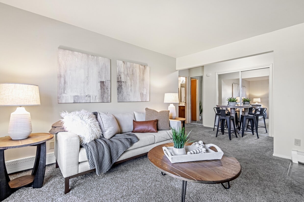 Primary Photo - Creekwood Apartments