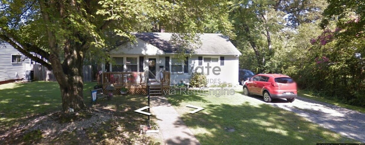 Building Photo - 401 Huger Dr