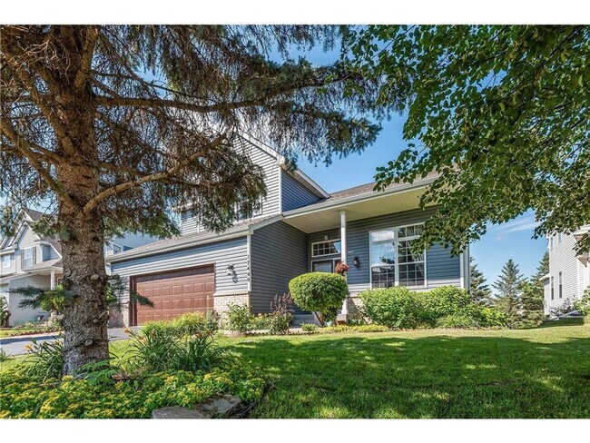 Building Photo - Gorgeous 2-story home on a cul-de-sac in P...