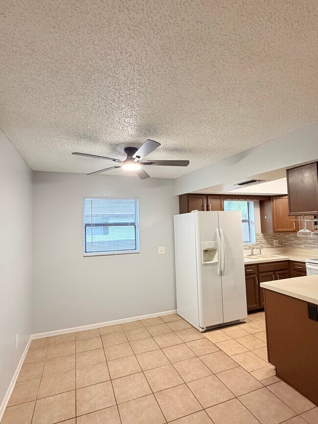 Foto del edificio - 4947 91st Ave N