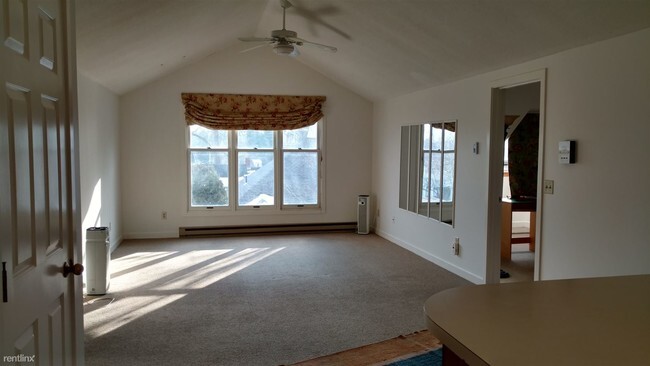Living room - 34 Salem Plz
