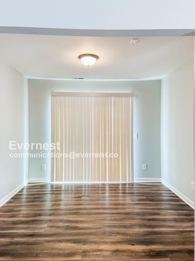 Building Photo - 5731 Laborde Ave