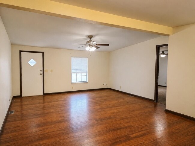 Building Photo - 603 Lobo Loop