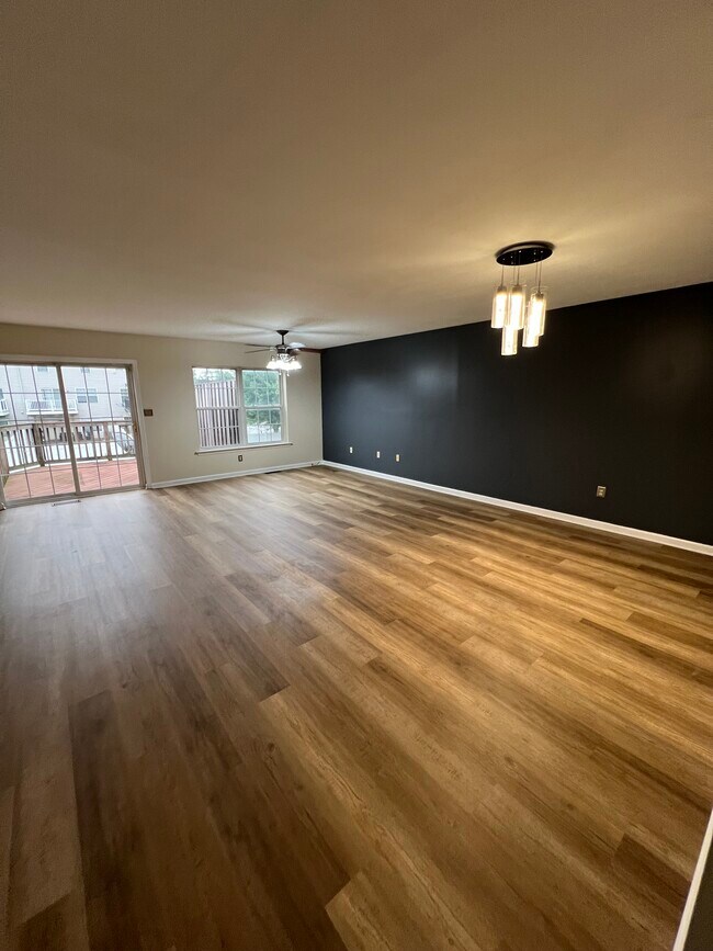 Sala de estar - 2627 Chestnut Ln