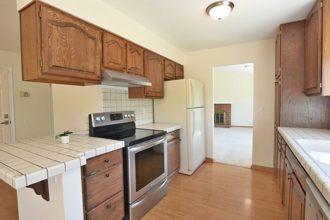 Foto del edificio - Immaculate 4 Bedroom 2.5 Bath North Milpit...