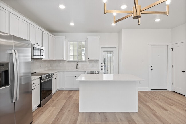 Building Photo - 518 Mercado St