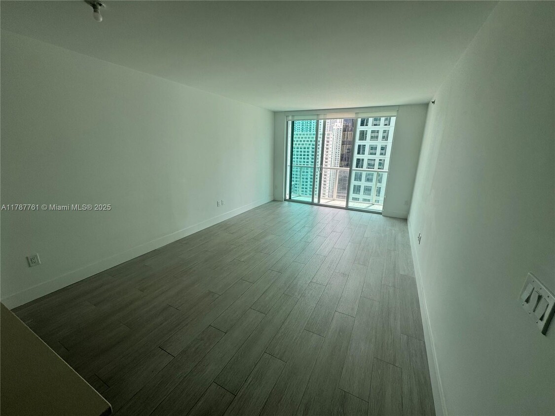 Foto principal - 500 Brickell Ave