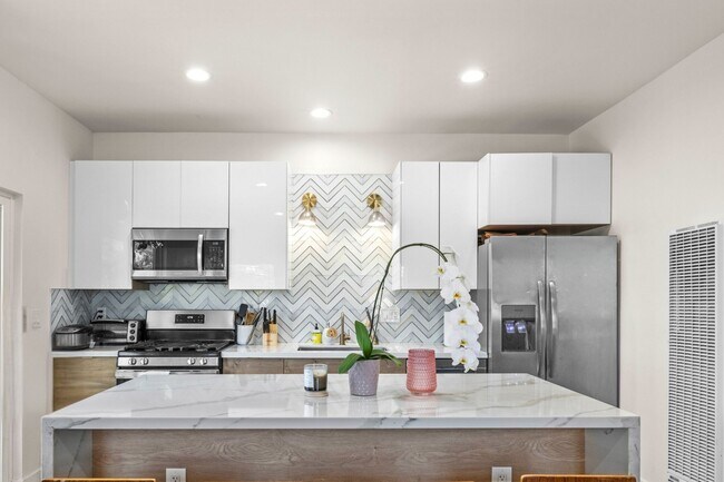 Foto del edificio - 5010 Gary St