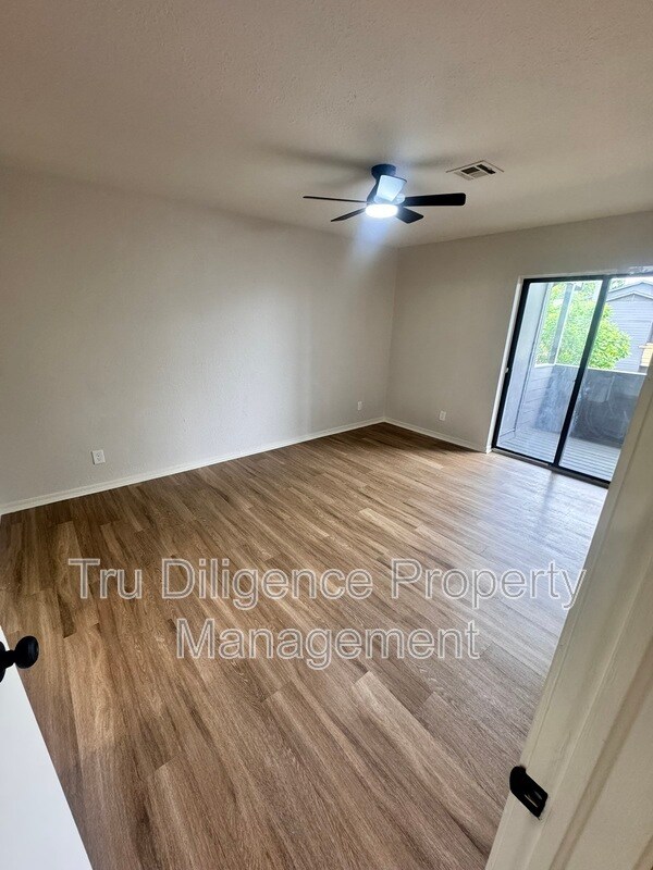 Foto del edificio - 14425 N Pennsylvania Ave