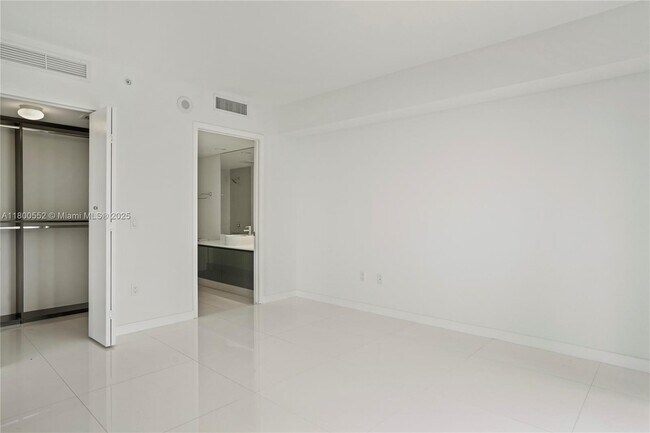 Foto del edificio - 31 SE 6th St