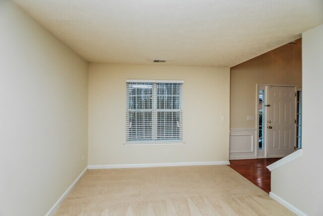 Building Photo - 3425 Sandlake Dr SW