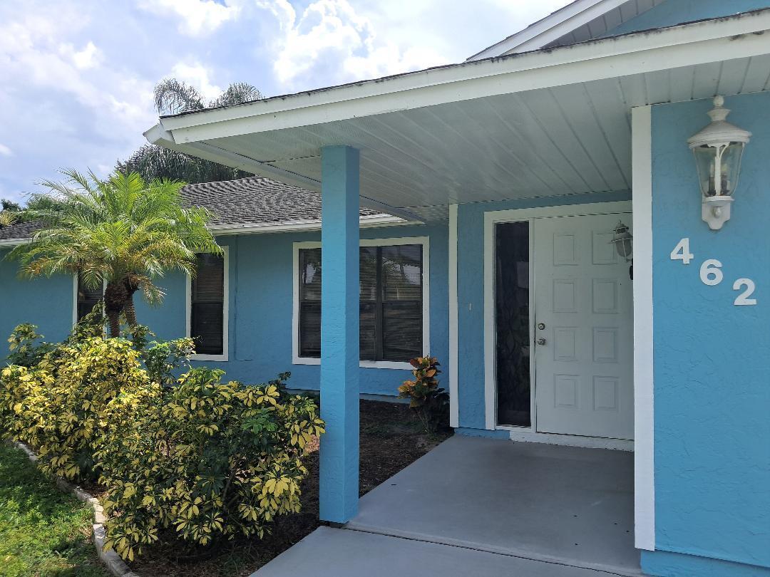 Foto principal - 462 SW Dalton Cir