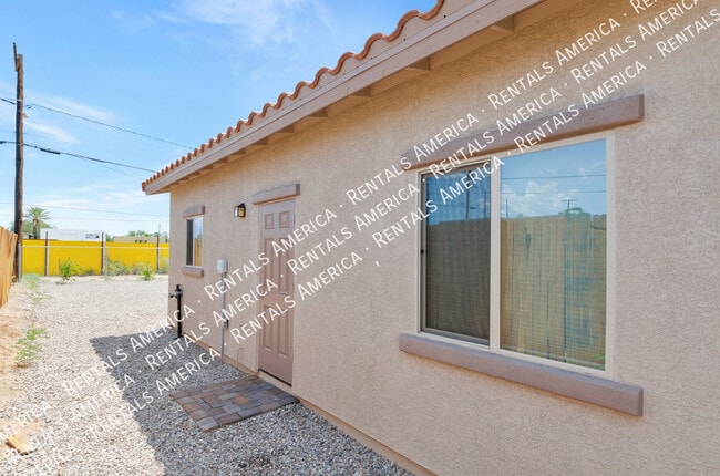 Foto del edificio - 820 E 35th St